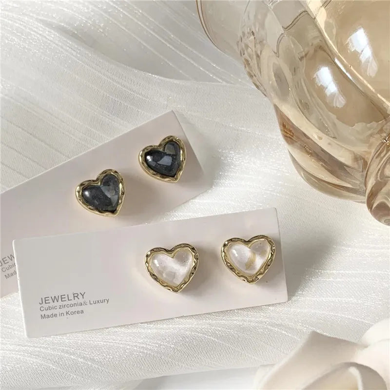 Trendy Vintage Heart Earring