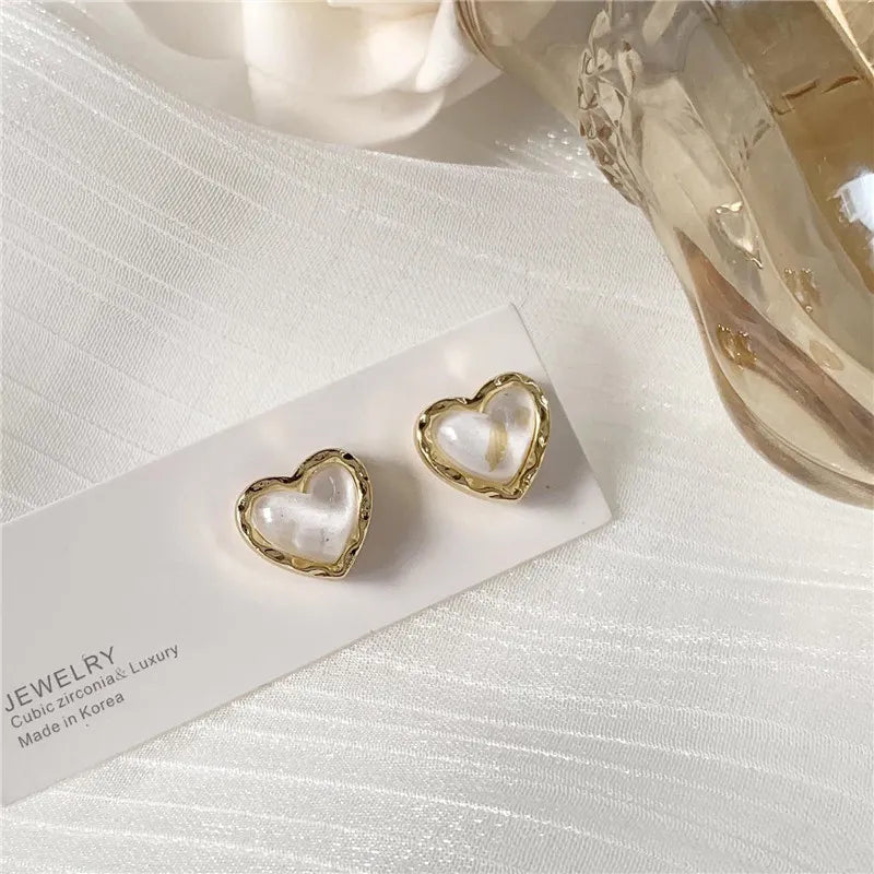 Trendy Vintage Heart Earring